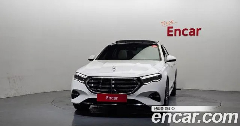 Mercedes-Benz E-Class 