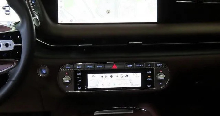 Genesis G90 