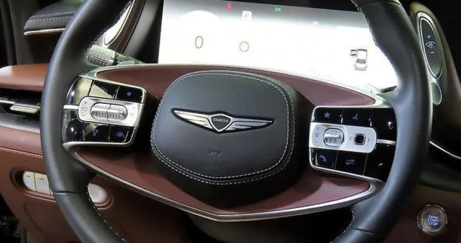Genesis G90 