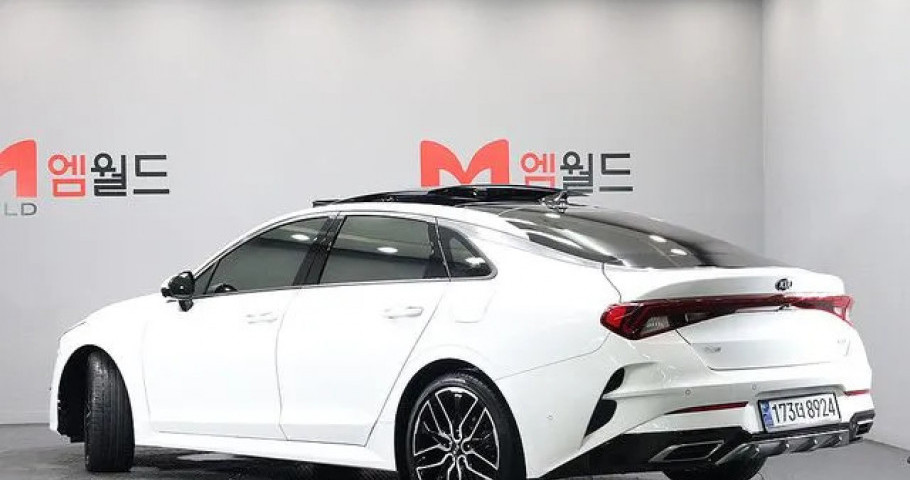 Kia K5 