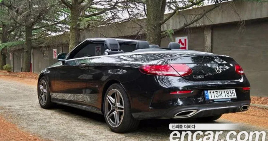 Mercedes-Benz C-Class 