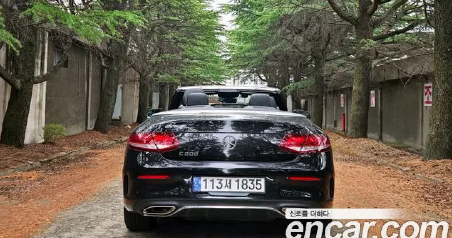 Mercedes-Benz C-Class 