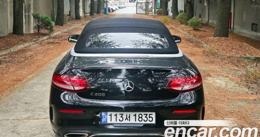 Mercedes-Benz C-Class 