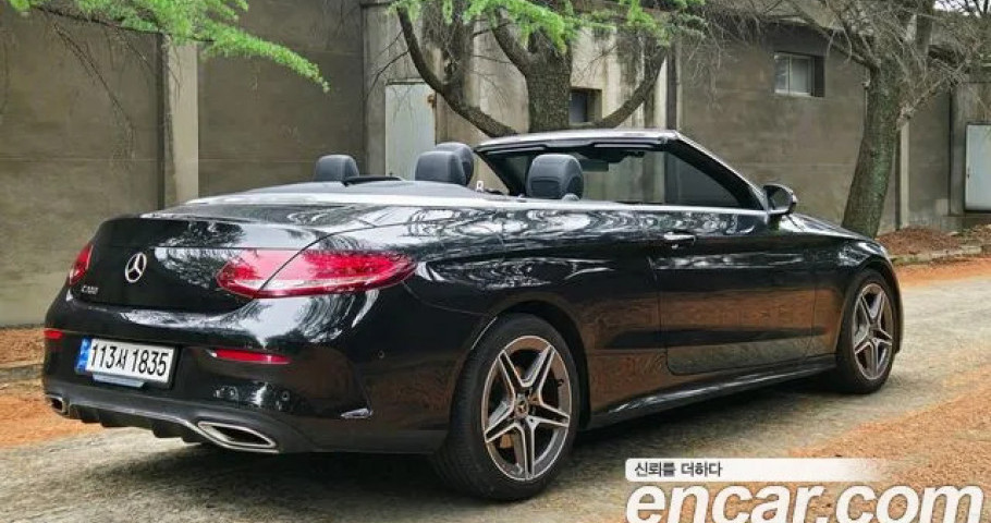 Mercedes-Benz C-Class 