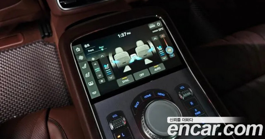 Genesis G90 