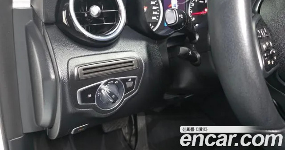 Mercedes-Benz C-Class 