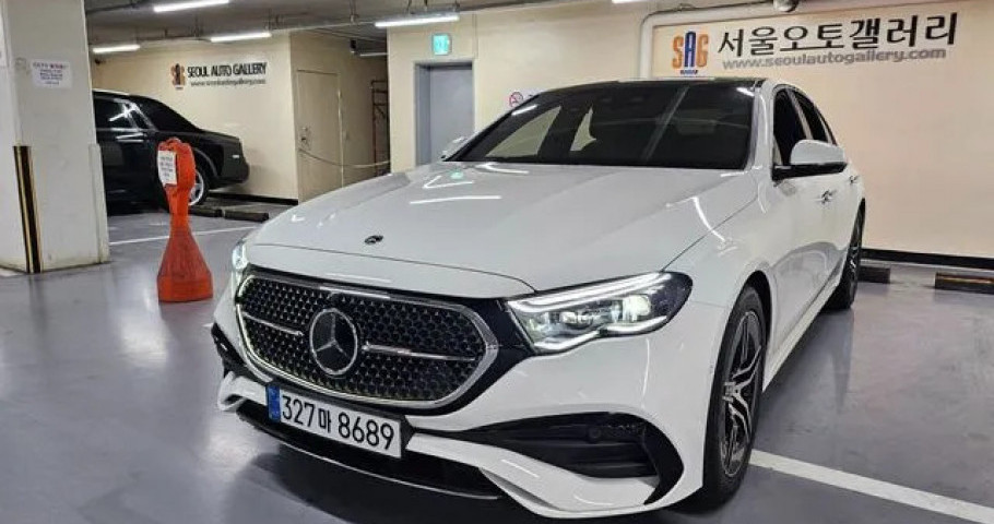 Mercedes-Benz E-Class 