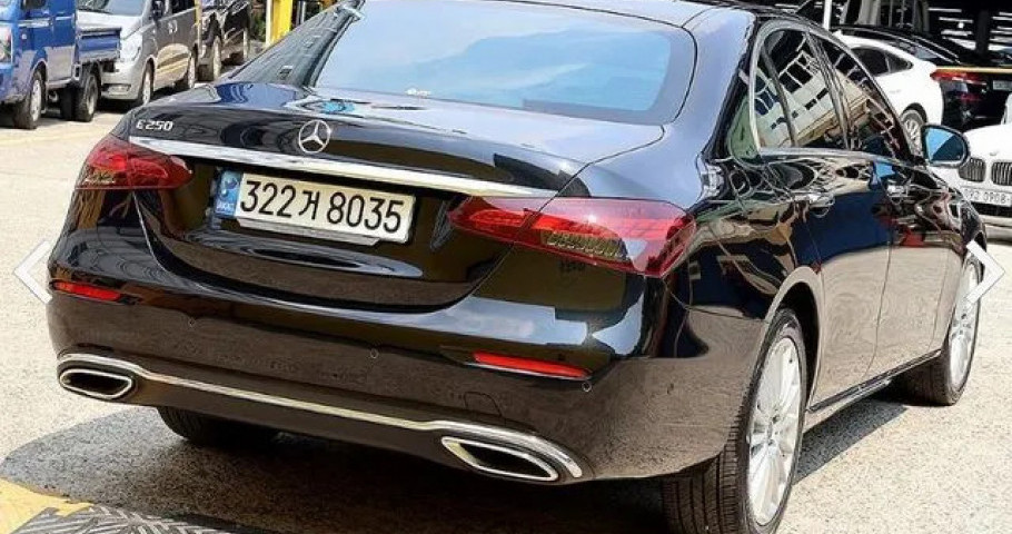Mercedes-Benz E-Class 