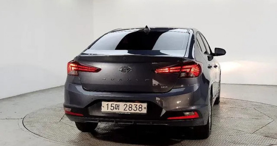 Hyundai Avante (Elantra) 