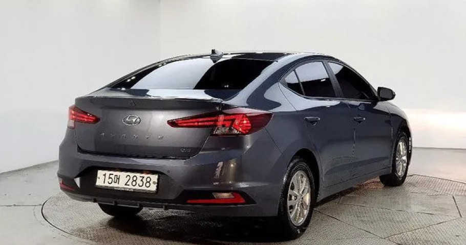 Hyundai Avante (Elantra) 