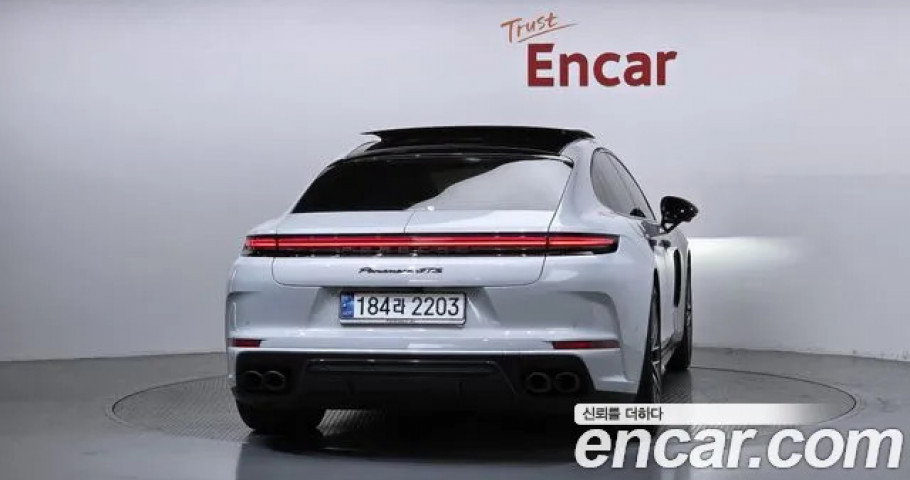 Porsche Panamera 