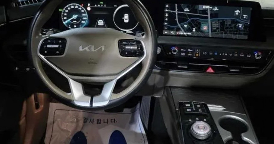 Kia K8 