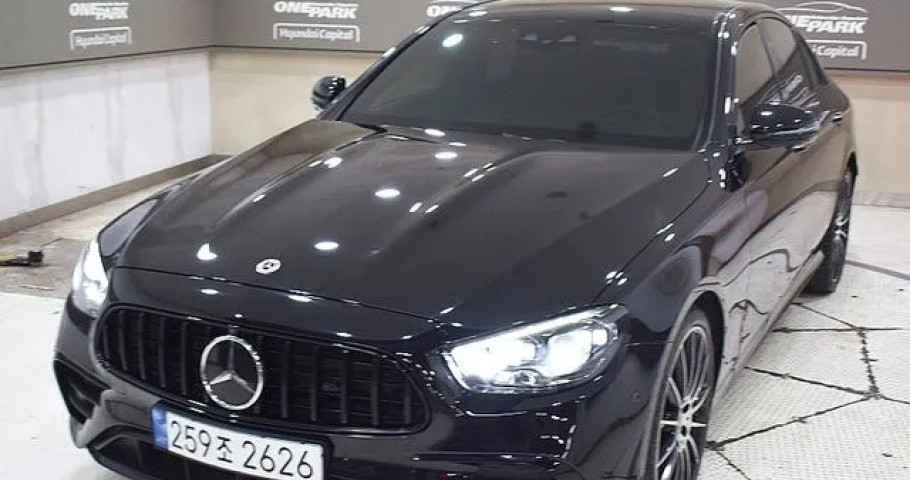 Mercedes-Benz E-Class 