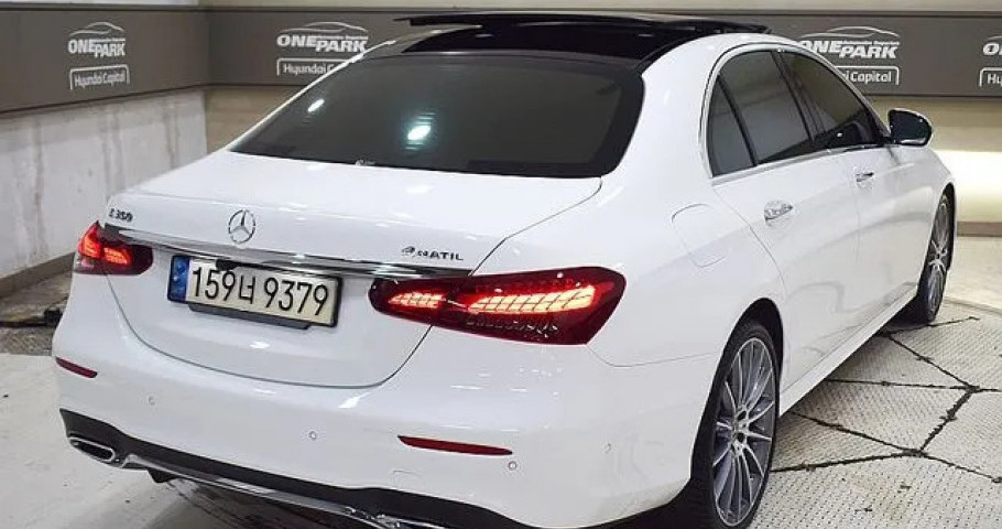 Mercedes-Benz E-Class 