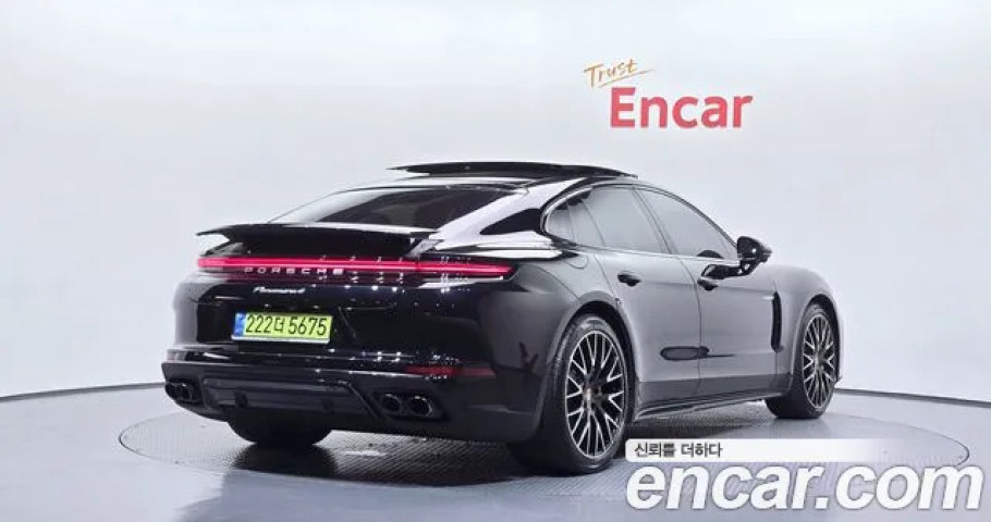 Porsche Panamera 