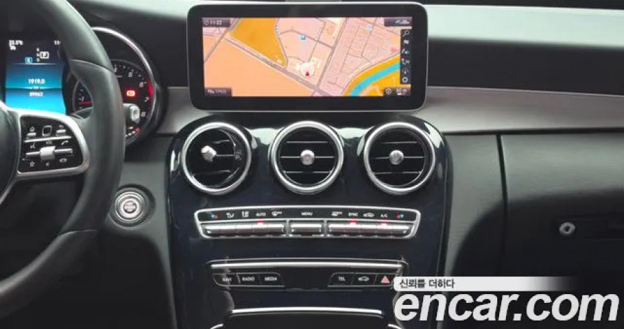 Mercedes-Benz C-Class 