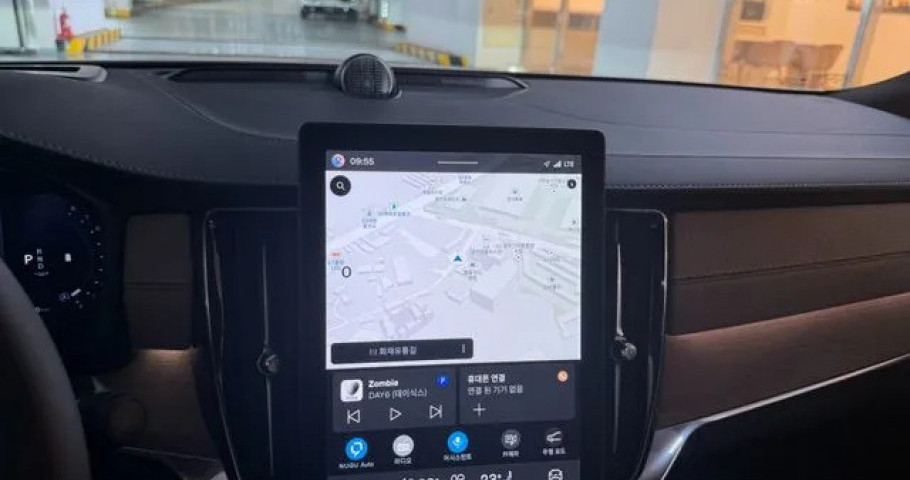 Volvo S90 