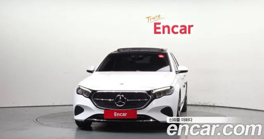 Mercedes-Benz E-Class 