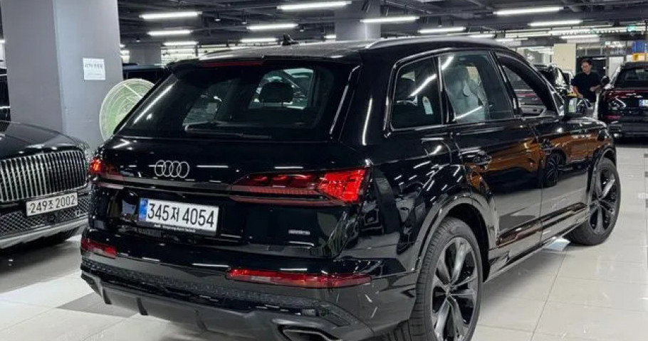 Audi Q7 