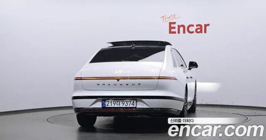 Hyundai Grandeur 