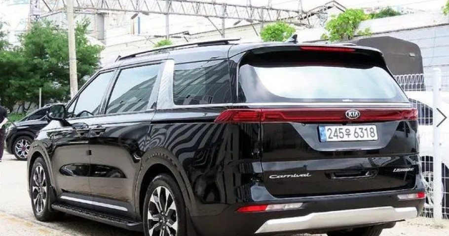 Kia Carnival 
