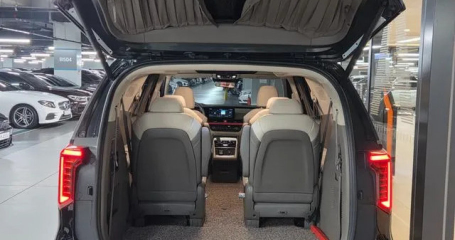 Kia Carnival 