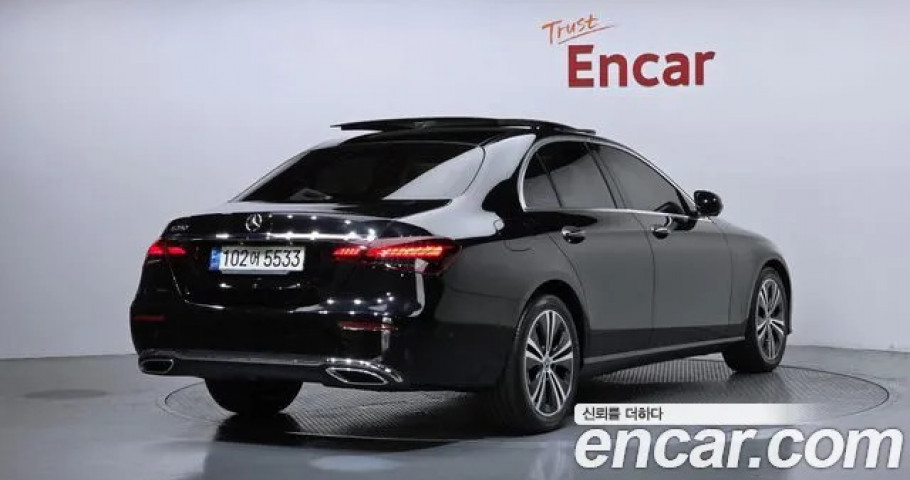Mercedes-Benz E-Class 