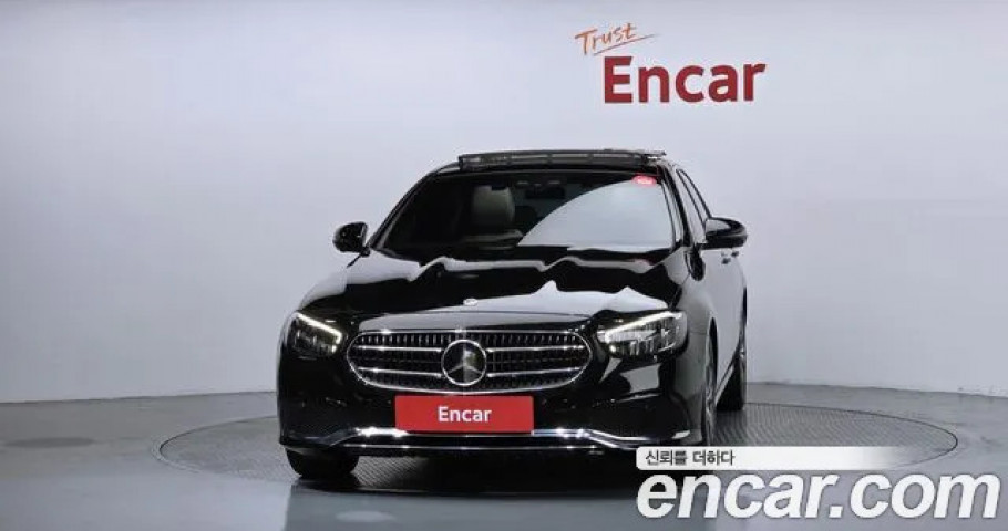 Mercedes-Benz E-Class 