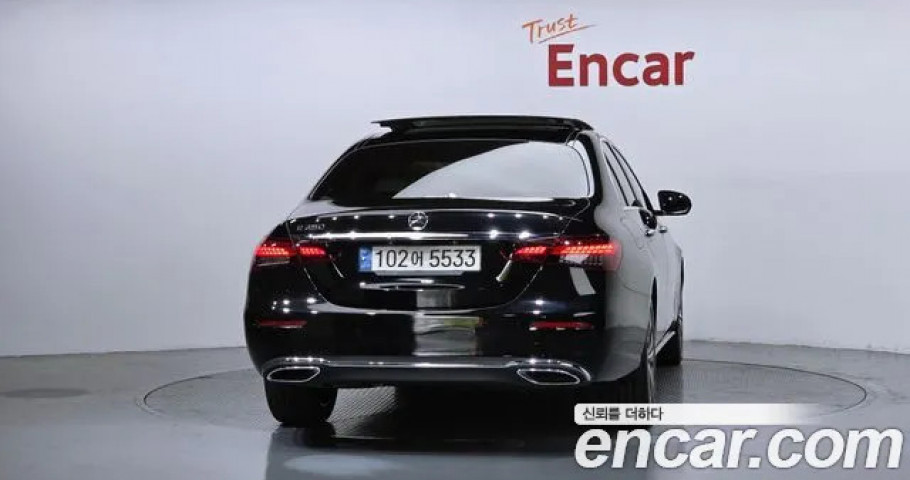 Mercedes-Benz E-Class 