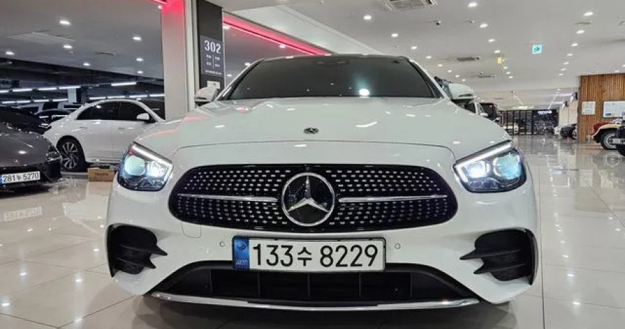 Mercedes-Benz E-Class 