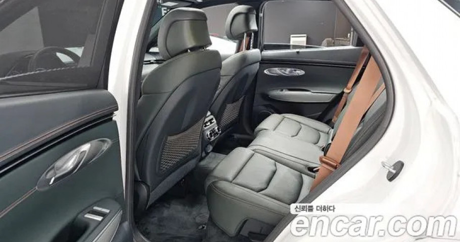 Genesis Gv70 