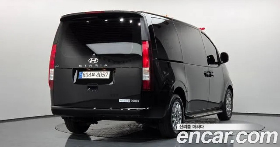 Hyundai Staria 