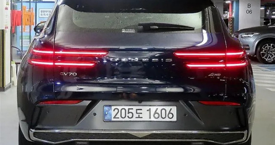 Genesis Gv70 