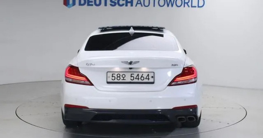 Genesis G70 