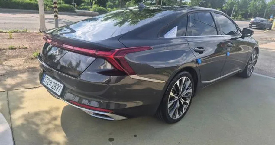 Kia K8 