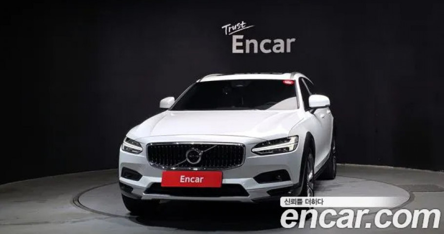 Volvo V90 