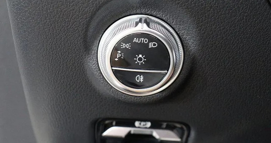 Mercedes-Benz Cle-Class 
