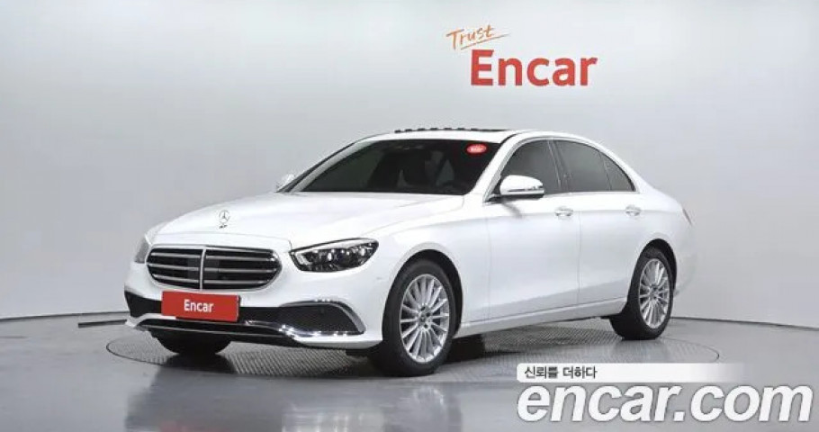 Mercedes-Benz E-Class 
