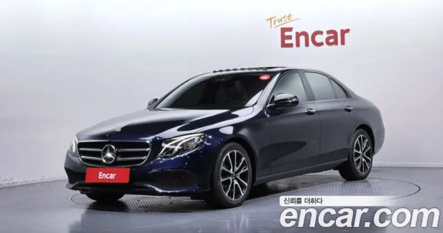 Mercedes-Benz E-Class 