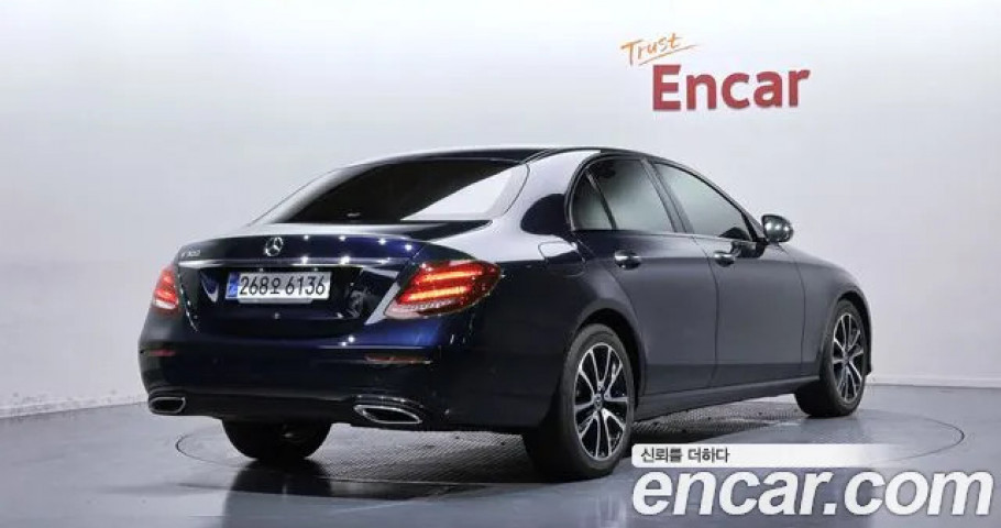 Mercedes-Benz E-Class 
