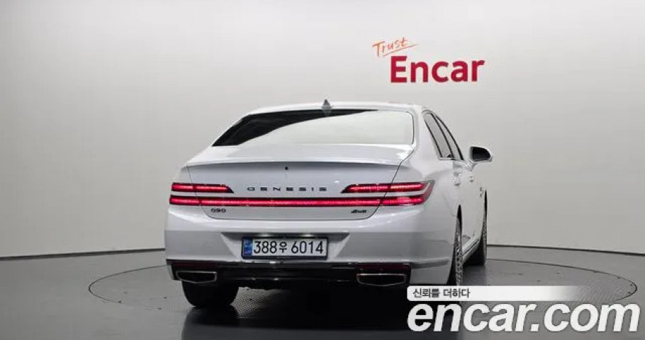 Genesis G90 