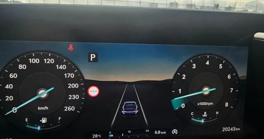 Genesis G90 