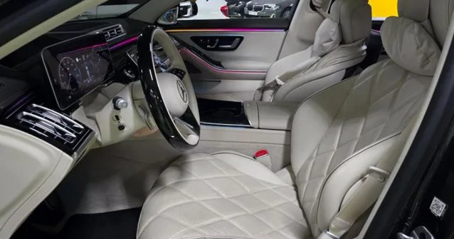 Mercedes-Benz S-Class 