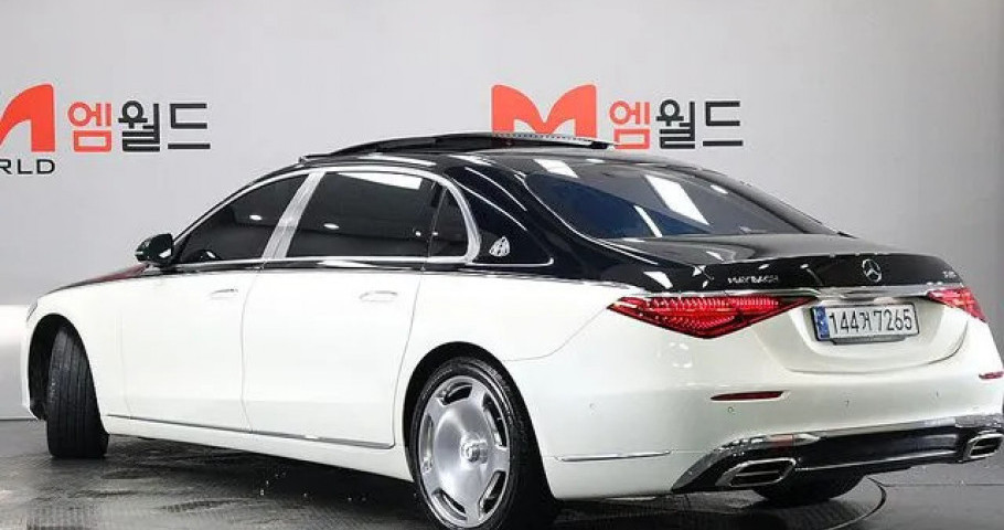 Mercedes-Benz S-Class 