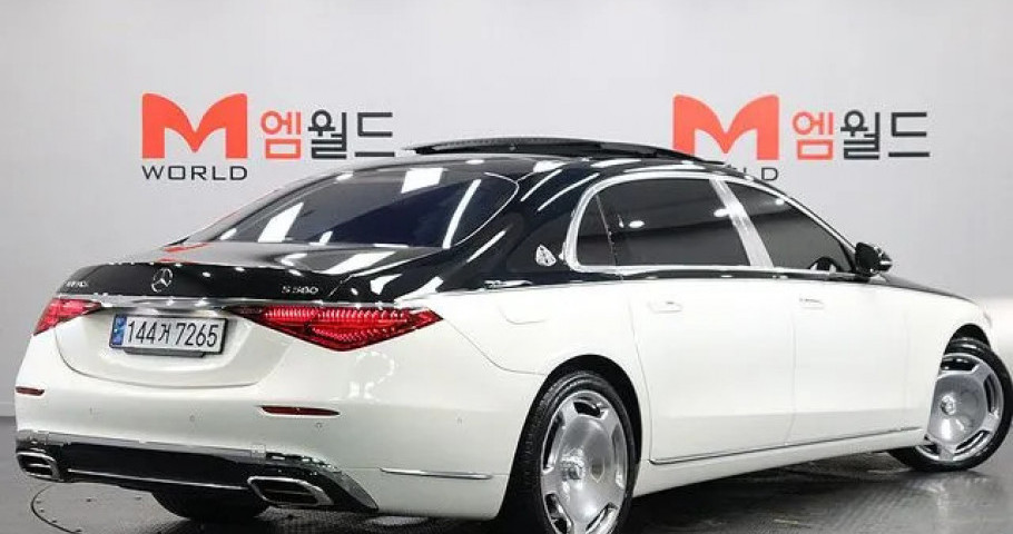 Mercedes-Benz S-Class 
