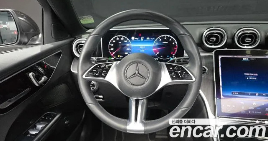 Mercedes-Benz C-Class 