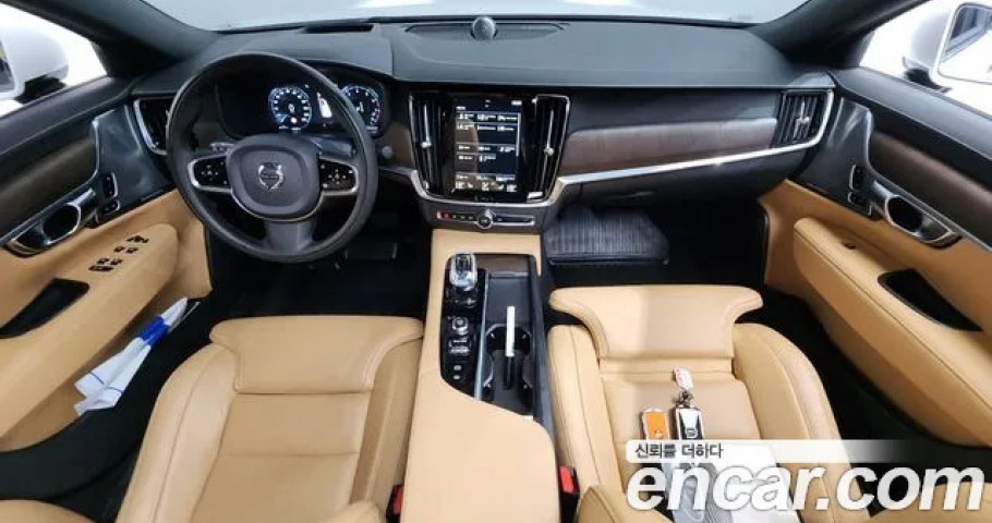 Volvo S90 