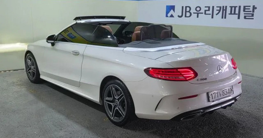 Mercedes-Benz C-Class 