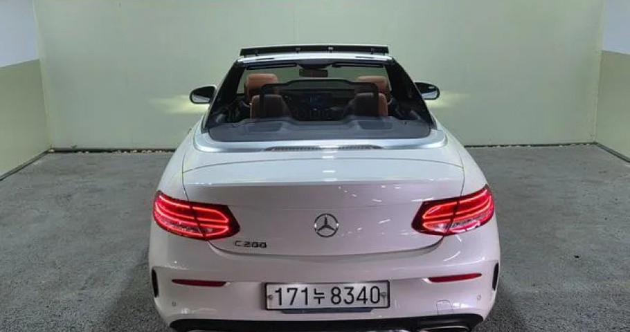 Mercedes-Benz C-Class 