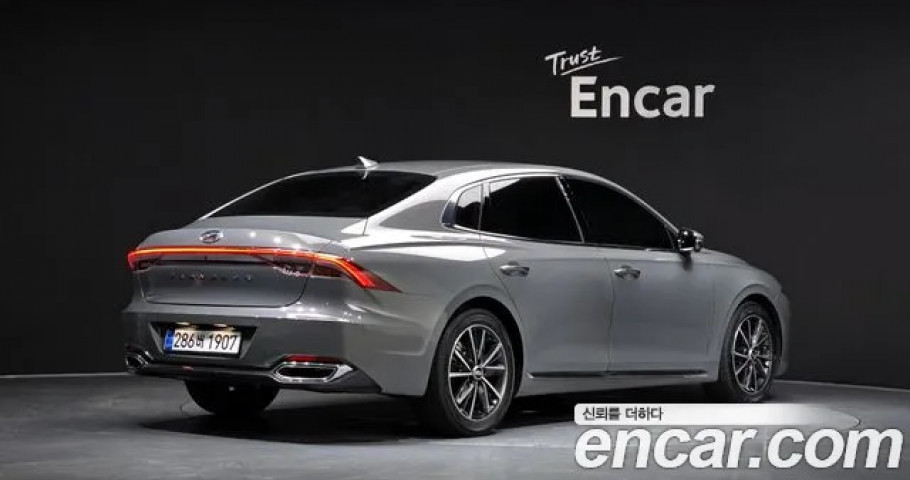 Hyundai Grandeur 